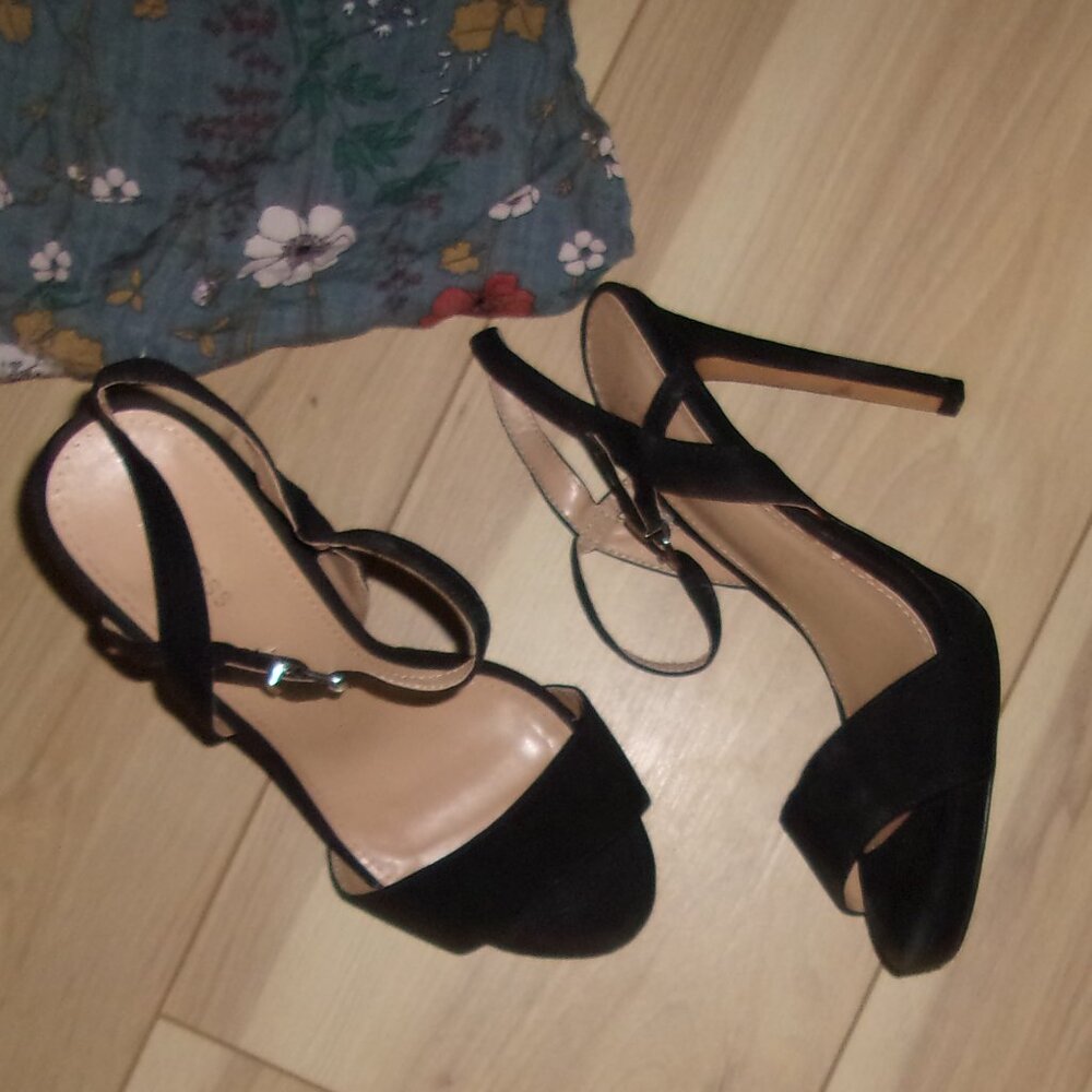 Express black womens size   dress  s 7 seven   shoes high heels